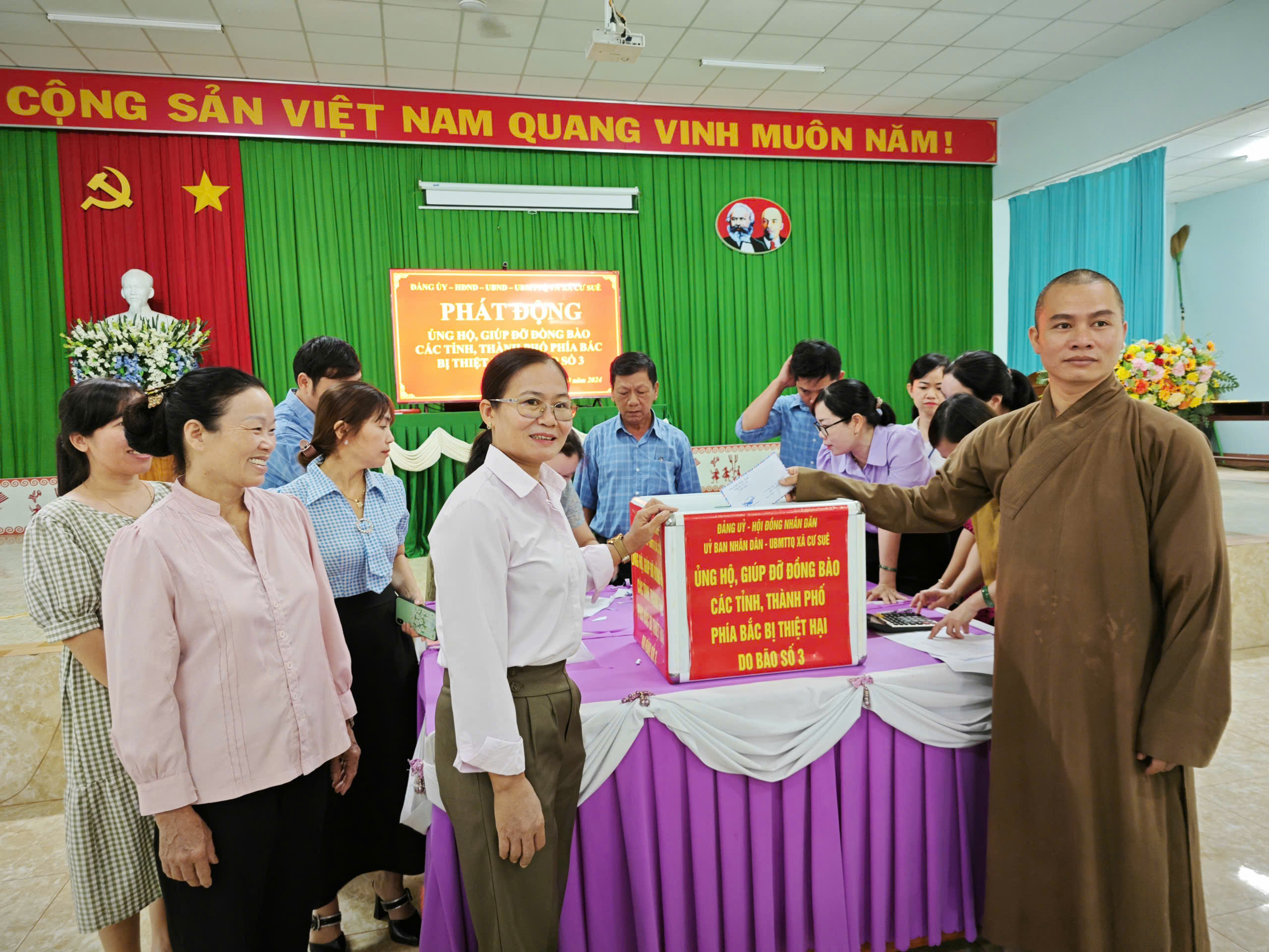 phat dong ung ho bao lut (3)